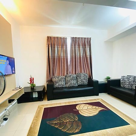 Private One Bedroom Viana Court Service Apartment 6 With Private Parking Kota Bharu Exterior photo