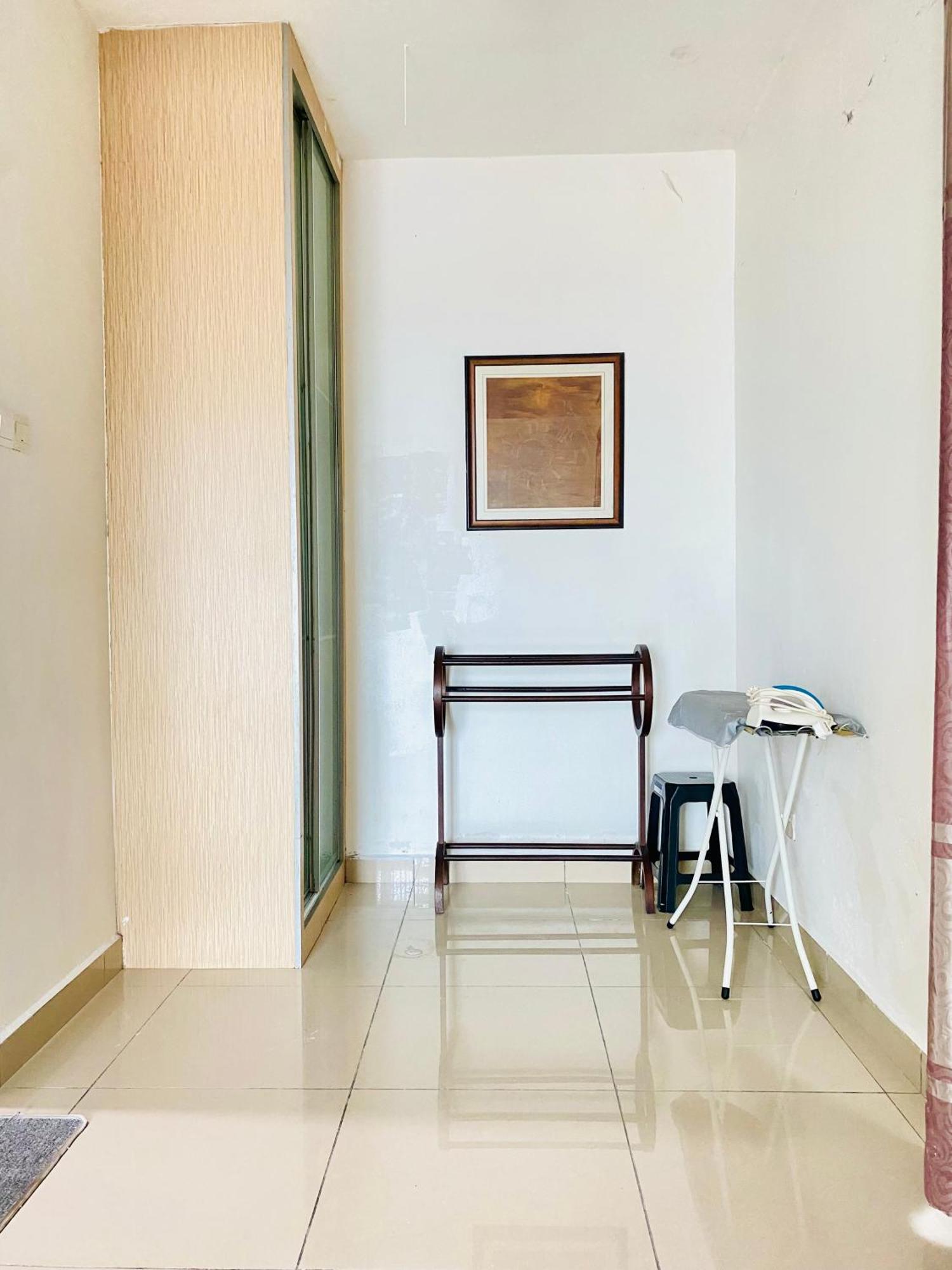 Private One Bedroom Viana Court Service Apartment 6 With Private Parking Kota Bharu Exterior photo